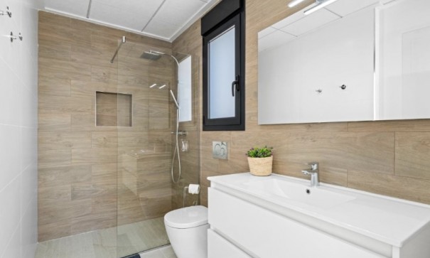 Resale - Freistehende Villa -
San Miguel de Salinas