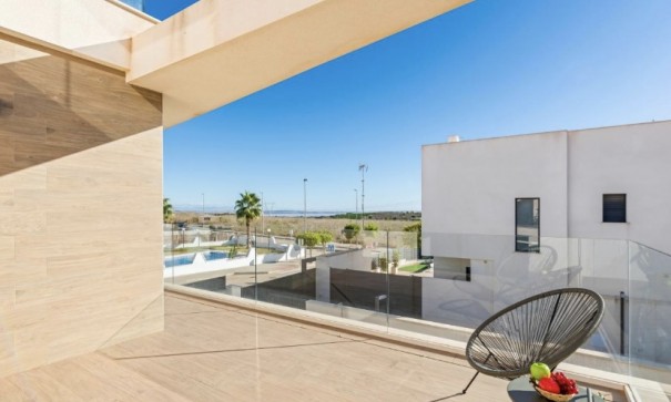 Resale - Freistehende Villa -
San Miguel de Salinas