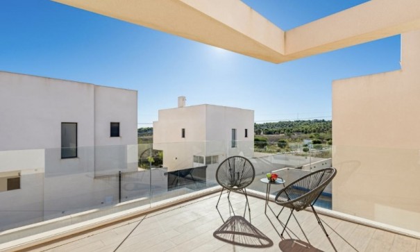 Resale - Freistehende Villa -
San Miguel de Salinas