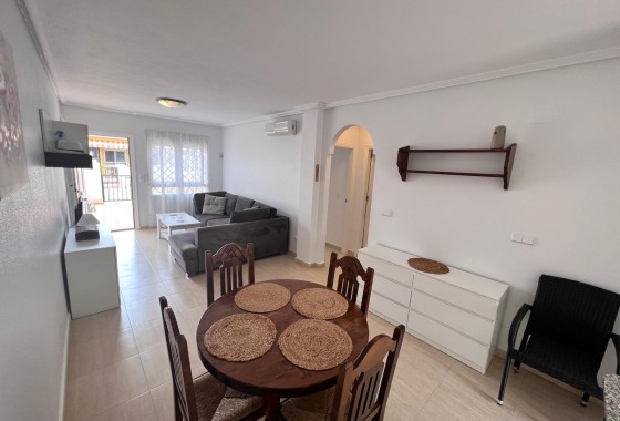 Herverkoop - Halfvrijstaande villa -
Los Montesinos - Urbanizacion montesol