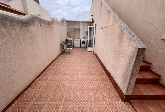 Herverkoop - Halfvrijstaande villa -
Los Montesinos - Urbanizacion montesol
