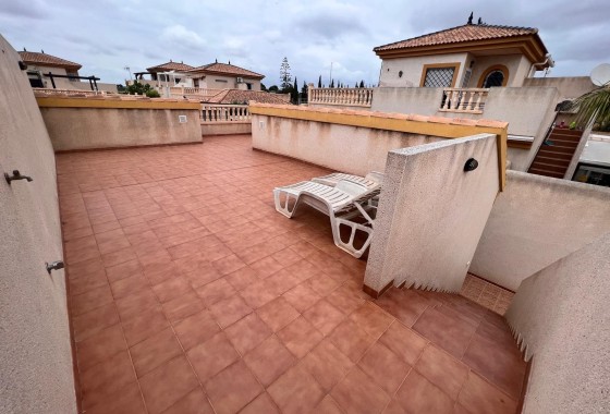 Herverkoop - Halfvrijstaande villa -
Los Montesinos - Urbanizacion montesol