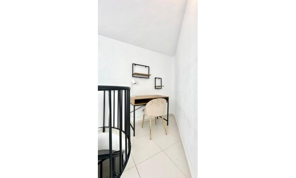 Sale - Apartment Flat -
Torrevieja - Centro