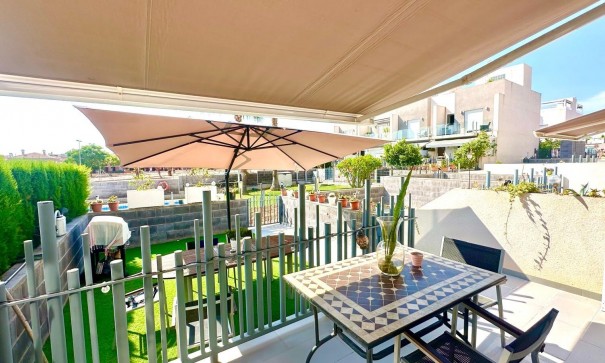 Återförsäljning - Radhus -
Torrevieja - Aguas Nuevas