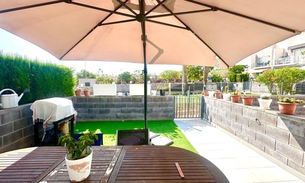 Återförsäljning - Radhus -
Torrevieja - Aguas Nuevas