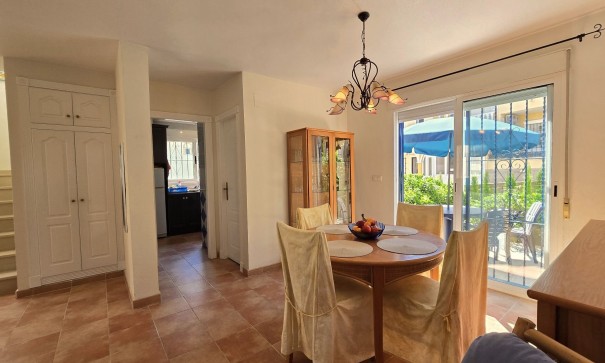 Venta - Chalet Independiente -
Orihuela Costa