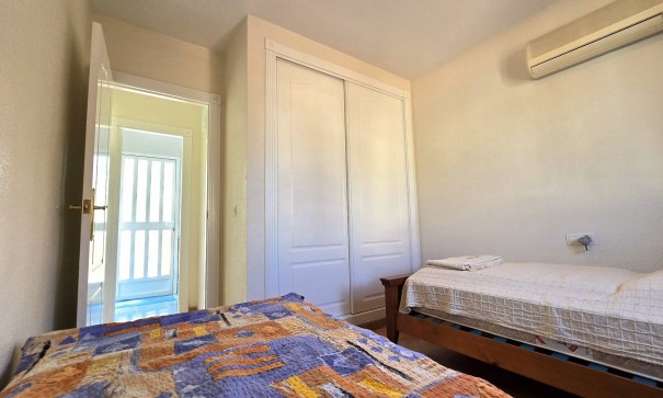 Venta - Chalet Independiente -
Orihuela Costa