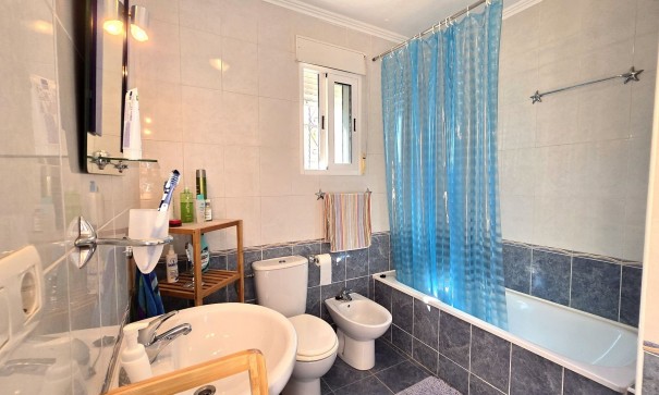 Venta - Chalet Independiente -
Orihuela Costa