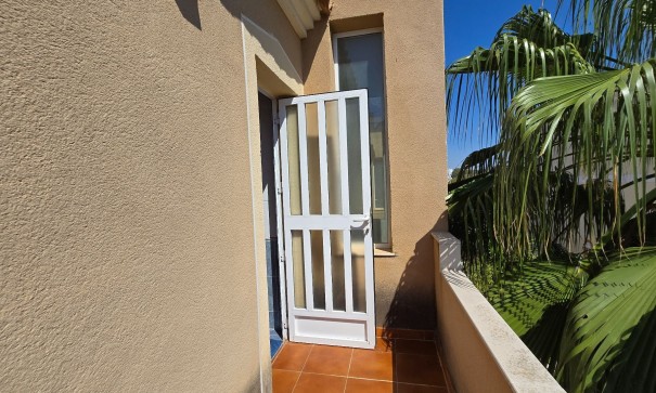 Venta - Chalet Independiente -
Orihuela Costa
