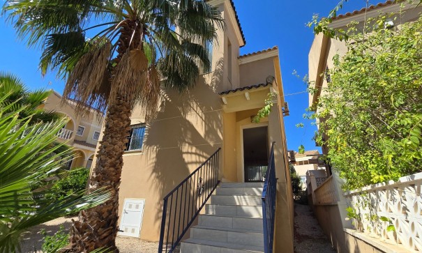 Venta - Chalet Independiente -
Orihuela Costa