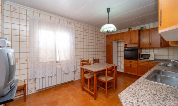 Resale - Freistehende Villa -
Salinas