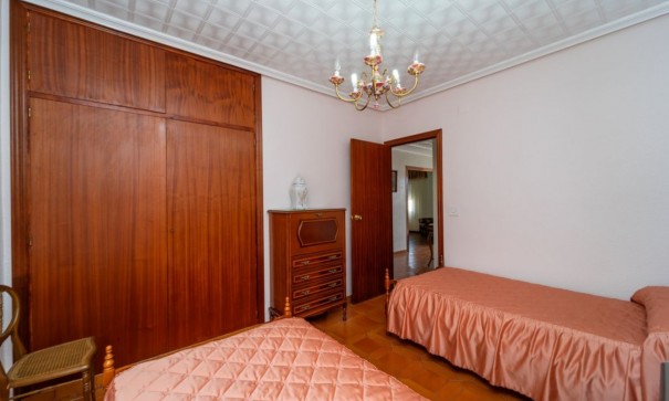 Resale - Freistehende Villa -
Salinas