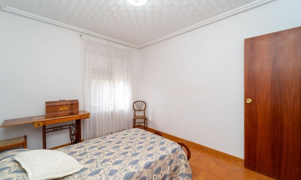 Resale - Freistehende Villa -
Salinas