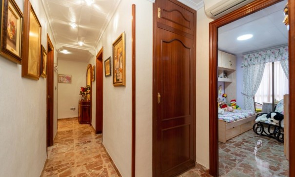 Sale - Apartment Flat -
Alicante - Centro