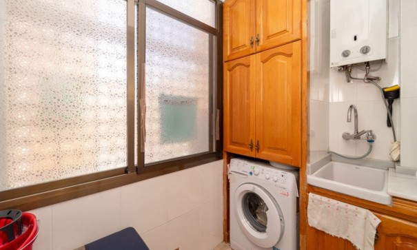 Sale - Apartment Flat -
Alicante - Centro