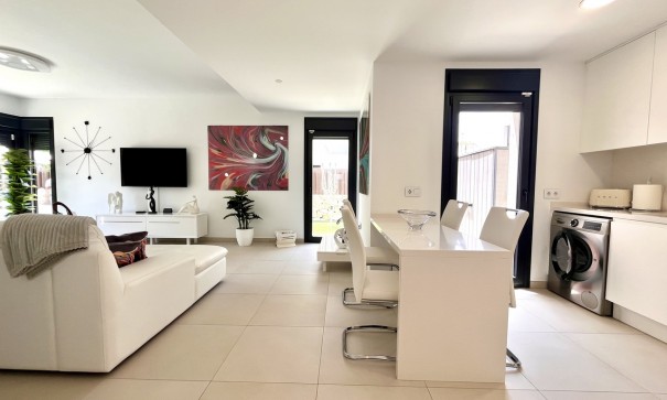 Sale - Detached Villa -
Torre de la Horadada