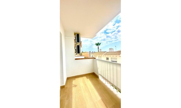 Revente - Appartement -
Orihuela Costa - Campoamor