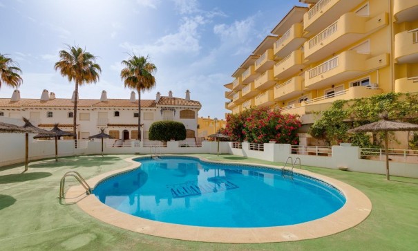 Revente - Appartement -
Orihuela Costa - Campoamor