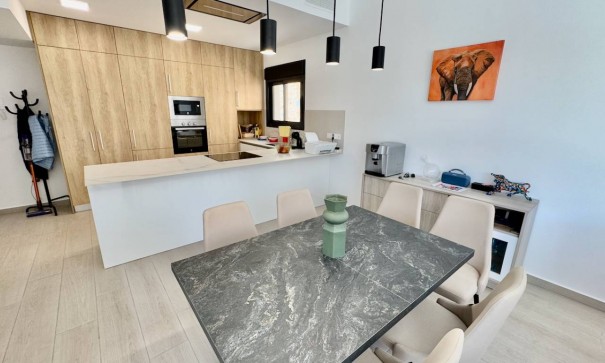 Videresalg - Fritliggende villa -
Algorfa - La Finca Golf Resort