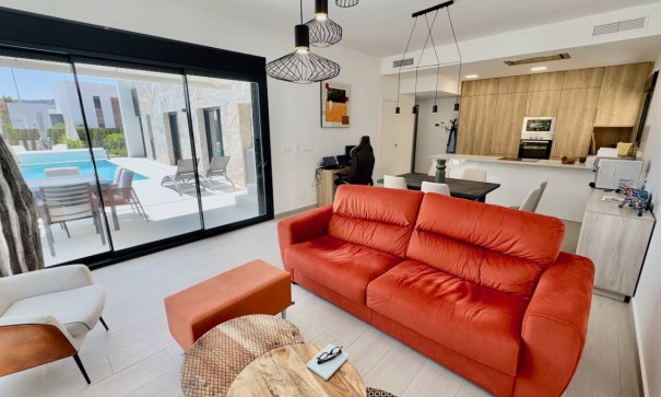 Videresalg - Fritliggende villa -
Algorfa - La Finca Golf Resort