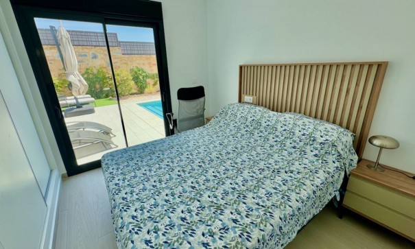 Videresalg - Fritliggende villa -
Algorfa - La Finca Golf Resort