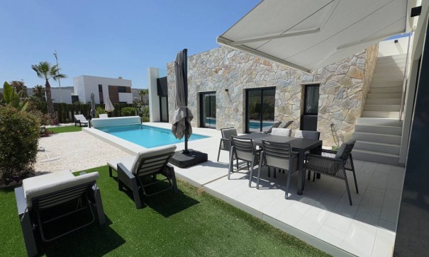 Videresalg - Fritliggende villa -
Algorfa - La Finca Golf Resort