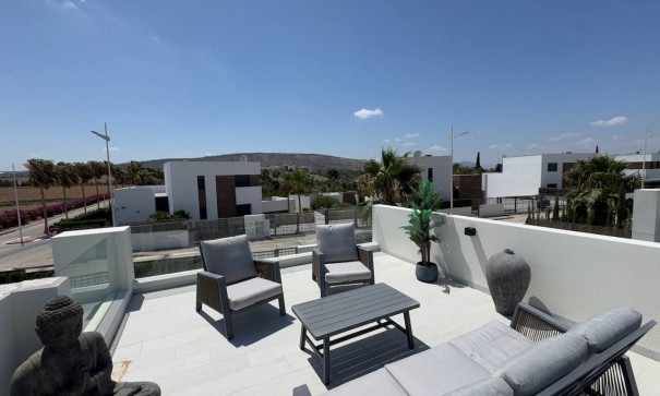 Videresalg - Fritliggende villa -
Algorfa - La Finca Golf Resort