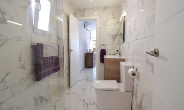 Återförsäljning - Lägenhet lägenhet -
Orihuela Costa - Villamartin