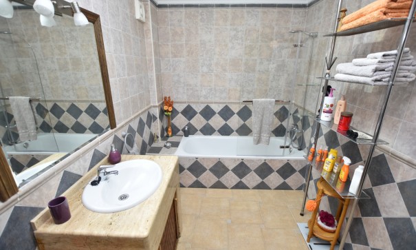 Sale - Detached Villa -
Algorfa - Montemar