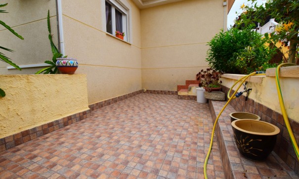 Sale - Detached Villa -
Algorfa - Montemar