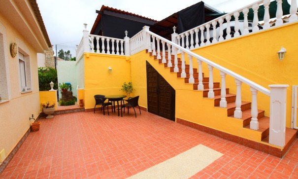 Sale - Detached Villa -
Algorfa - Montemar