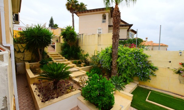Sale - Detached Villa -
Algorfa - Montemar