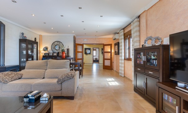 Venta - Chalet Independiente -
Los Montesinos - La Herrada