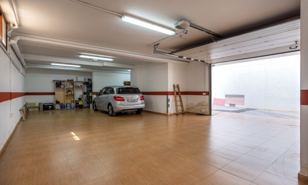 Venta - Chalet Independiente -
Los Montesinos - La Herrada