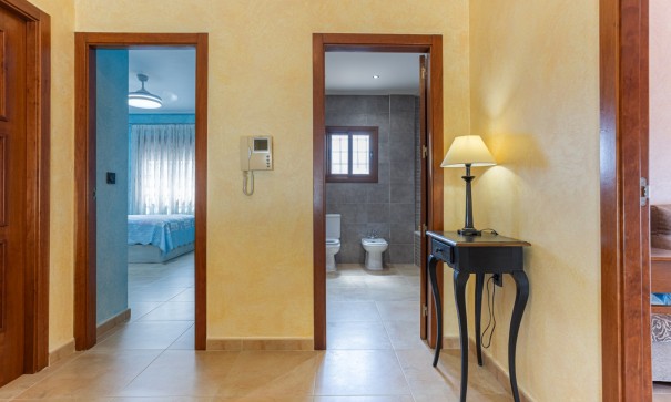 Venta - Chalet Independiente -
Los Montesinos - La Herrada