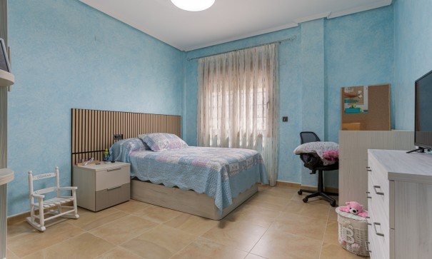 Venta - Chalet Independiente -
Los Montesinos - La Herrada