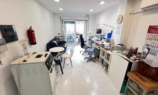 Revente - Appartement -
Torrevieja - torrevieja