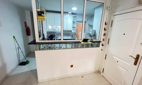 Revente - Appartement -
Torrevieja - torrevieja