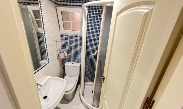 Revente - Appartement -
Torrevieja - torrevieja