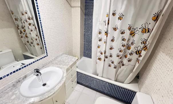 Revente - Appartement -
Torrevieja - torrevieja