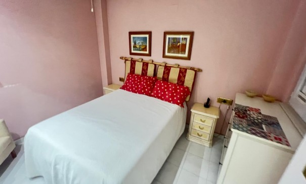 Revente - Appartement -
Torrevieja - torrevieja