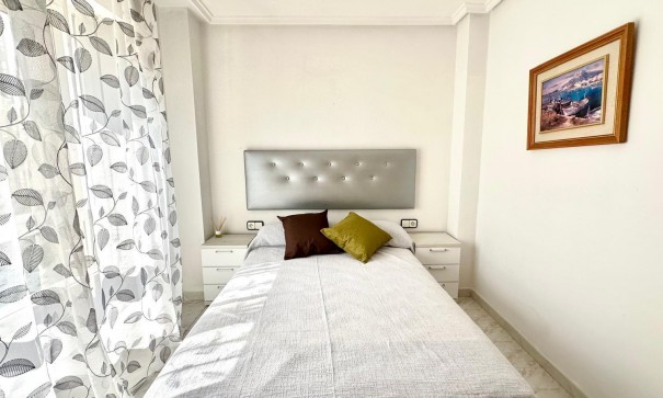 Återförsäljning - Lägenhet lägenhet -
Torrevieja - Playa del cura