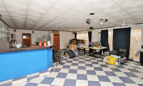 Revente - Commercial -
Villamartín