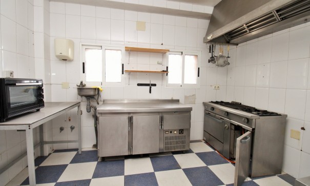 Revente - Commercial -
Villamartín