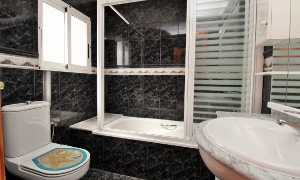 Revente - Commercial -
Villamartín