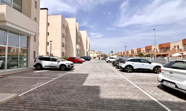 Herverkoop - Apartement Flat -
La Zenia