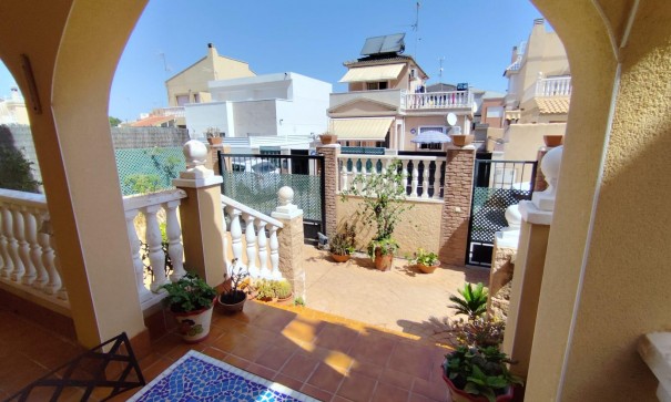 Herverkoop - Vrijstaande Villa -
Torrevieja - Aguas nuevas 2