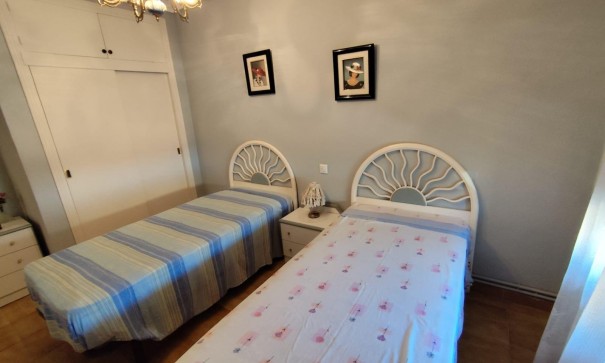 Återförsäljning - Fristående villa -
Torrevieja - Estacion de autobuses