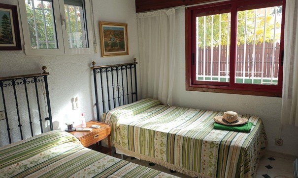 Resale - Freistehende Villa -
Orihuela Costa - Campoamor