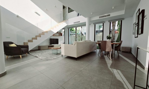 Venta - Chalet Independiente -
Ciudad Quesada - Rojales - Costa blanca sur